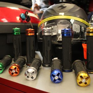 PUÑOS DE MOTO MOTOCORP